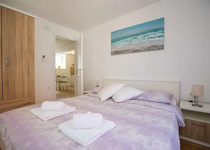 M&m Апартаменты *